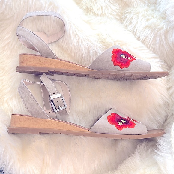 Ladies Stylish Floral Embroidery Open-Toe Sandals »RARE« KENNETH COLE FLORAL US8 - Picture 5 of 16